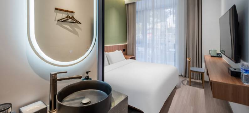 蓝鲸鱼酒店(南京南站双龙大道地铁站店)图片