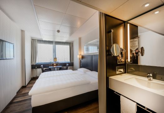 Park Inn by Radisson Berlin Alexanderplatz Hotel Overview