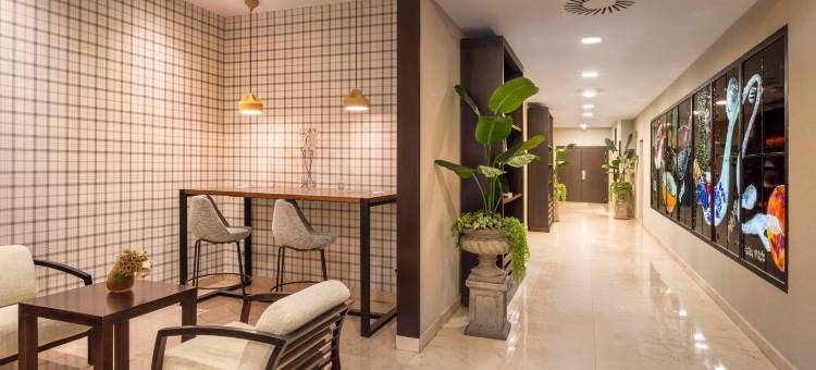 加泰罗尼亚丽池酒店(Hotel Catalonia El Retiro)图片