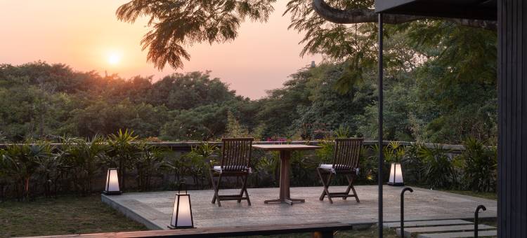 聆感·隐夕2OOOm²庭院酒店图片