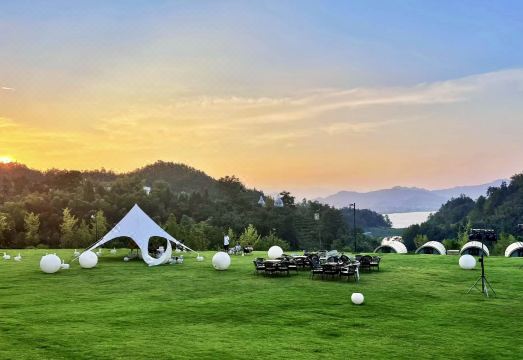 黄山太平湖湖畔喜舍民宿外景图