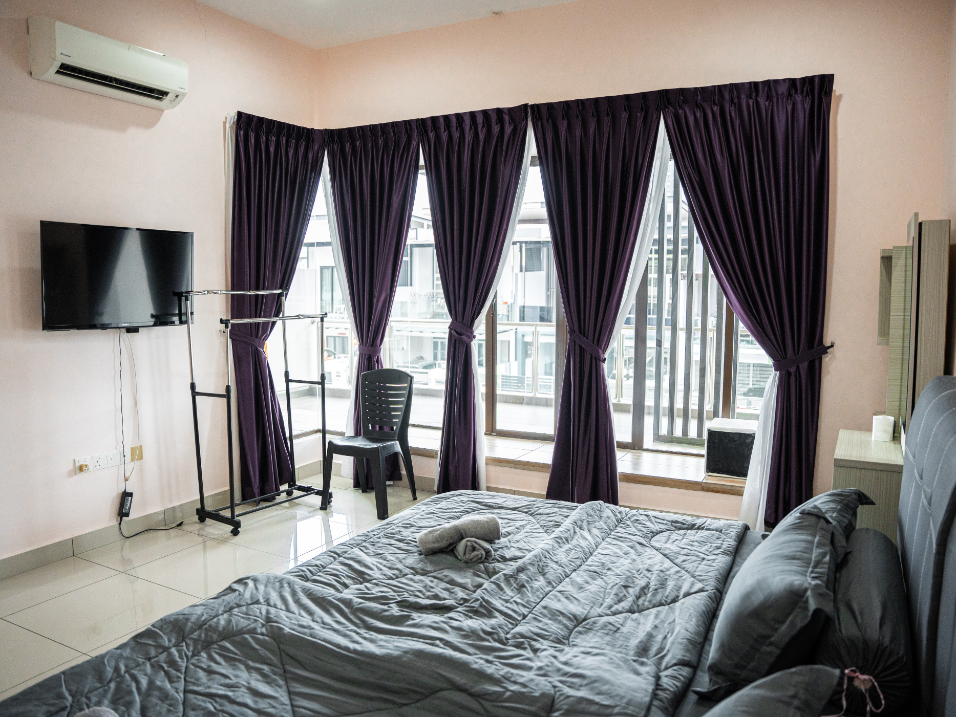 Seri Austin Landed GameHaus 16pax BBQ Mahjong Hotel Overview