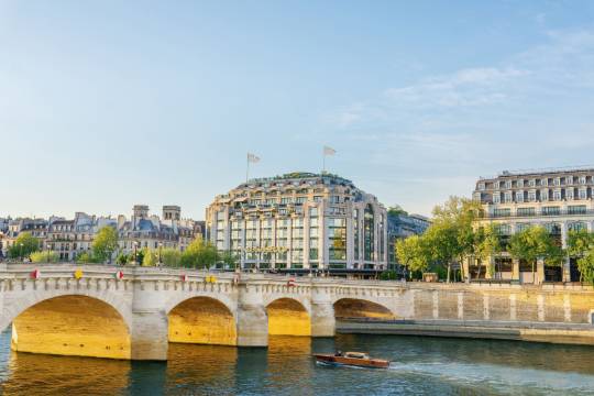 巴黎白馬莊園酒店