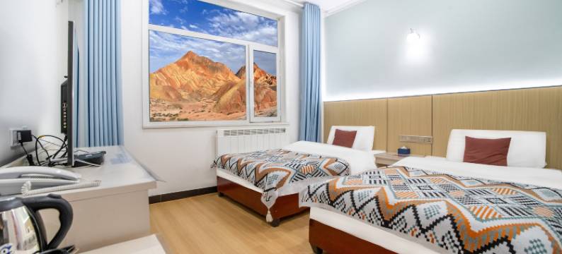 山水间酒店(七彩丹霞景区店)图片