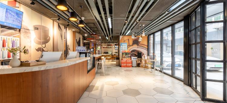 艾豪森酒店(西安陕西历史博物馆小寨地铁站店)图片