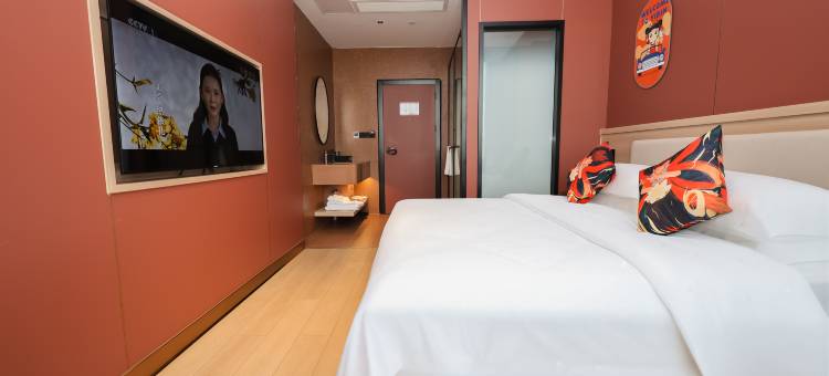 宜宾哪吒IP酒店(冠英古街大观楼店)图片