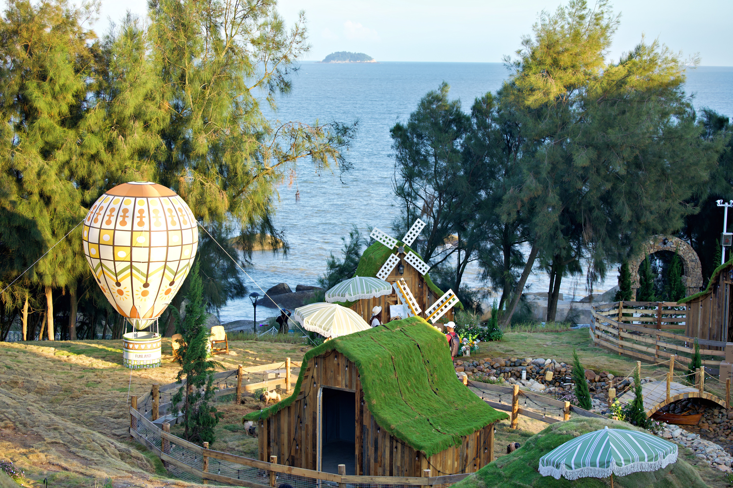 Golden Sands Gulf HotelOver view