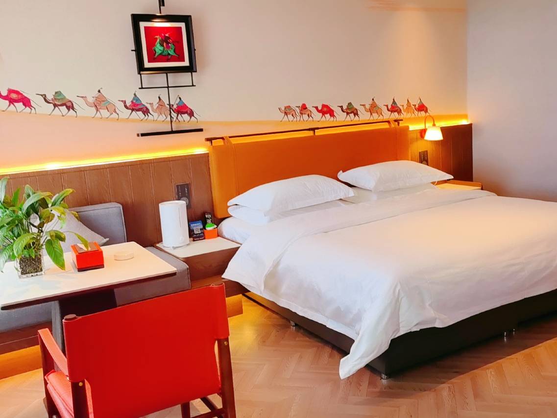 敦煌滨河国际大酒店(沙洲夜市店)图片