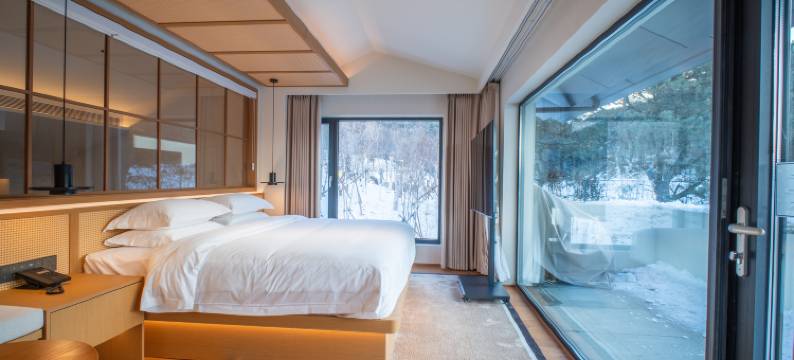 鞍山卓阅山那边度假山谷图片