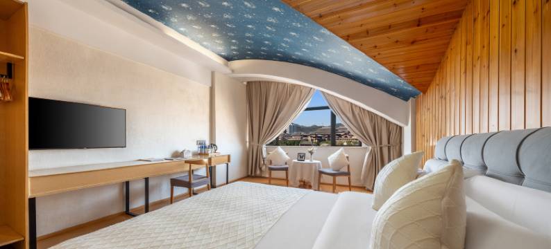 秦·舒居酒店(横店影视城秦王宫店)图片