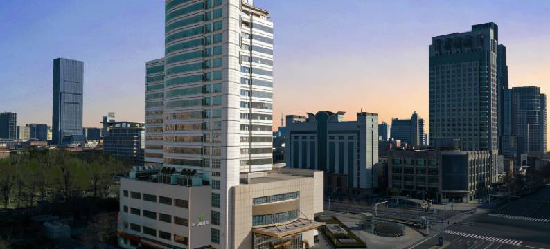 叶与晨电竞电影酒店(石家庄北国商城店)图片