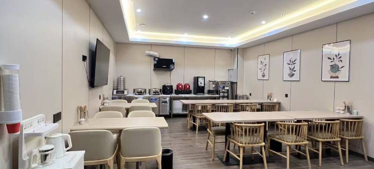 含舍·美素酒店(阿克苏天百广场店)图片