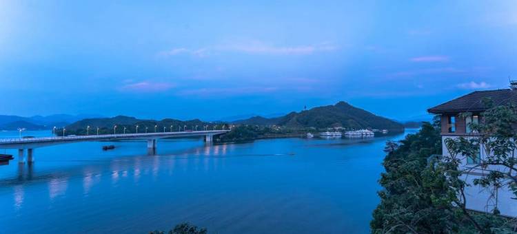 千岛湖独栋豪华湖景泳池别墅图片