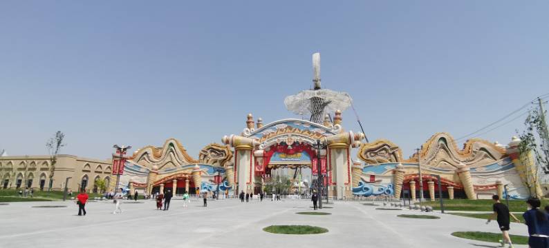 西安和平假日酒店(阿房宫南地铁站吾悦广场店)图片