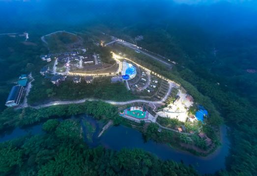 东兴昊兴房车露营基地外景图