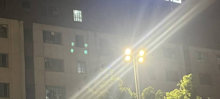 嵩县他她·安快捷酒店图片