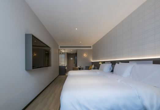 Homeinn Plus Hotel (Shanghai Lingang Dishui Lake Subway Station)Hotel Overview