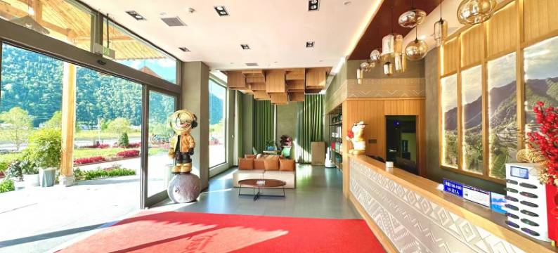 五峰县湾潭镇畔山酒店图片