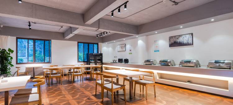 希岸·轻雅酒店(泸定延安路店)图片