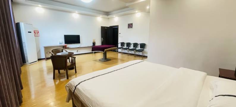 榕江滨江华丽酒店图片