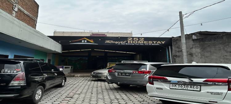 霍姆斯泰252沙里亚(RedDoorz at Golden Gateway Medan)图片