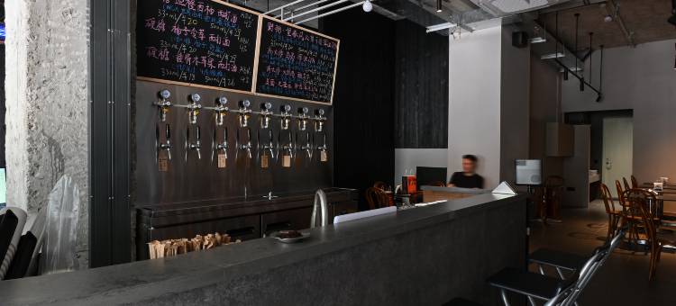 出逃计划青年酒店(龙王头沙滩店)图片