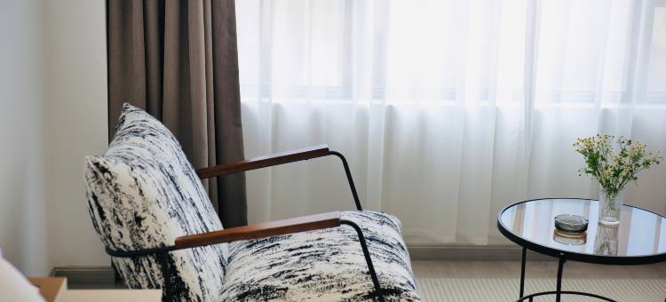 大理屋里请客栈(兴盛大桥洱海月湿地公园店)图片