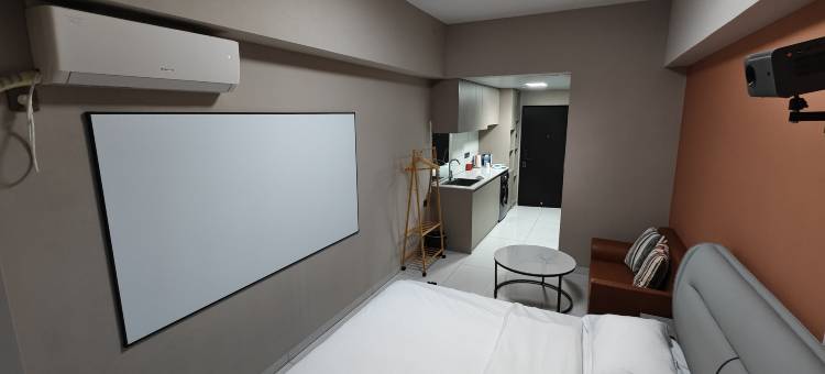 南昌君逸全智能酒店(红谷滩地铁万科时代广场店)图片