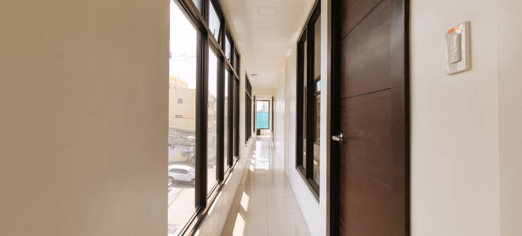 红多兹优选 @ 马卡蒂伊万吉丽斯塔街酒店(RedDoorz Plus @ Evangelista Street Makati)图片