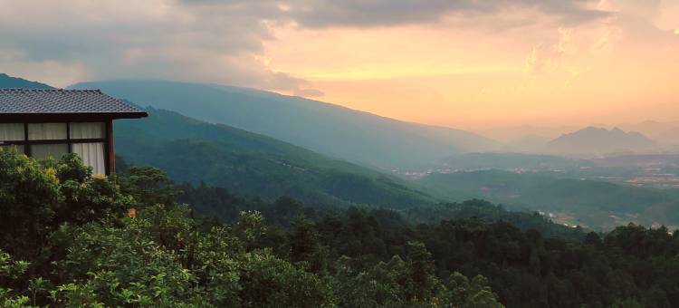 上林大明山云松山宿图片