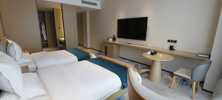 阳泉平定鹏飞金源国际酒店(综合办公大楼青银高速出口店)图片