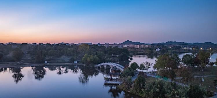 三贤湖轻雅酒店(景德镇北站店)图片