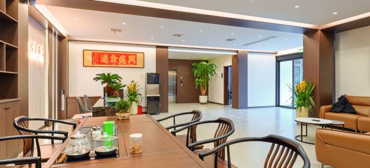 老君山豫君寨汇休闲民宿(中灵索道店)图片