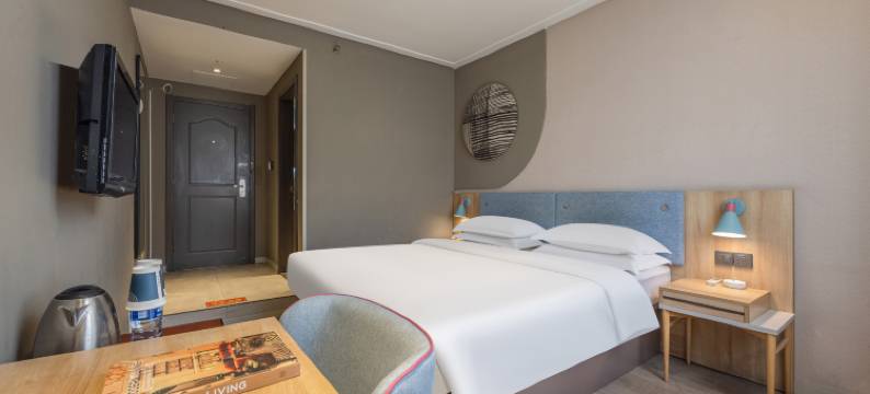 丽睿酒店(慈溪银泰城上林坊步行街店)图片