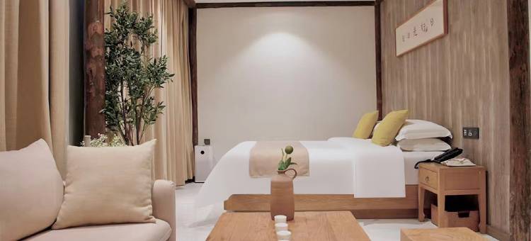 隐逸酒店(东环不夜城中东大市场店)图片