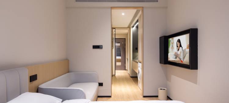 城家高级公寓(上海临空荟聚淞虹路地铁站店)图片