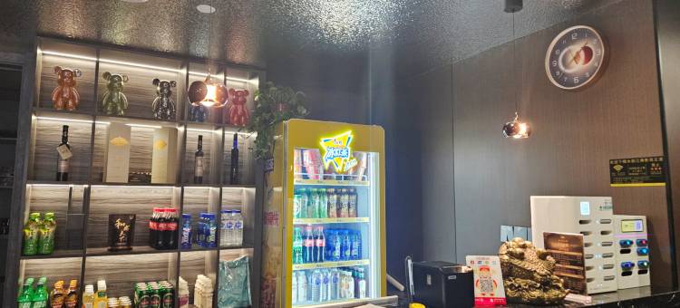 如家UP华驿智旅酒店(通化万达广场店)图片