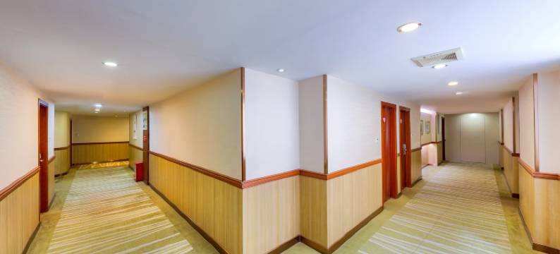 珠海L酒店(拱北口岸莲花路店)图片