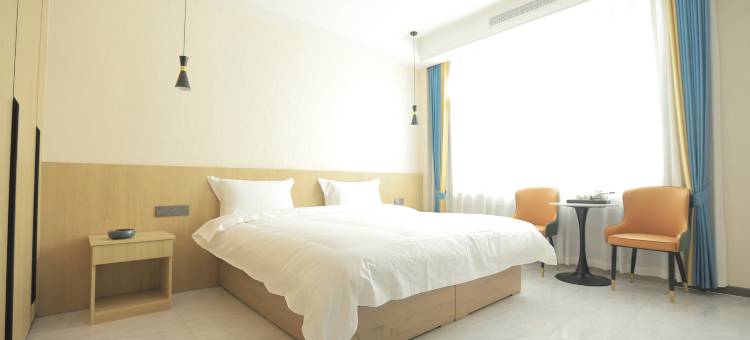 白云宾馆(朝阳喀左政府广场店)图片