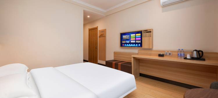 美城优品酒店(郑州探十里陇海西路地铁站店)图片