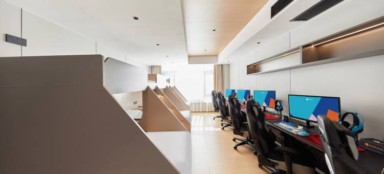 优恩电竞酒店(南京夫子庙武定门地铁站店)图片