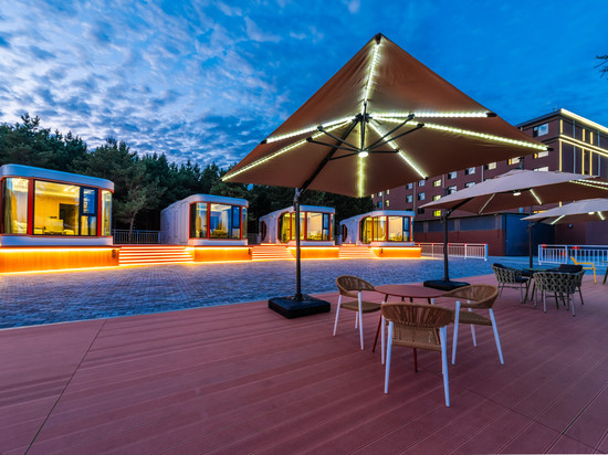 乌兰布统观云野奢民宿