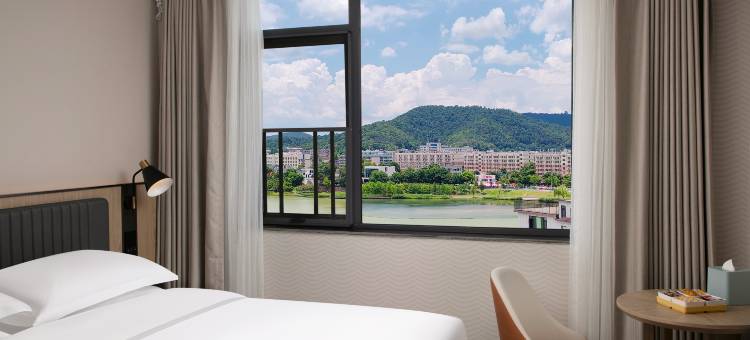 宜尚酒店(长沙岳麓山阜埠河地铁站店)图片