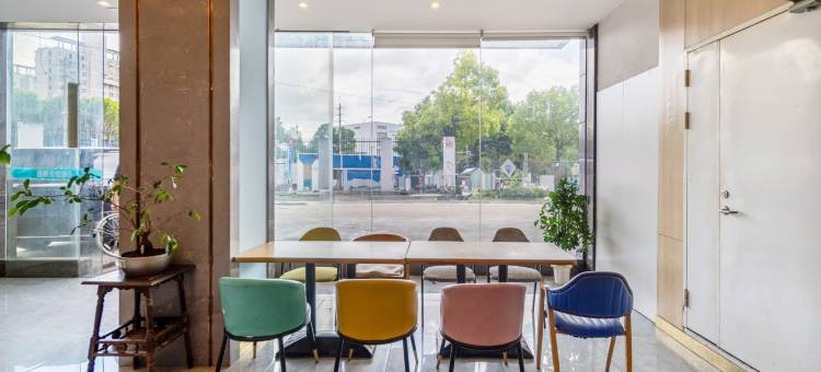 万信慧选酒店(上海康桥秀沿路地铁站店)图片