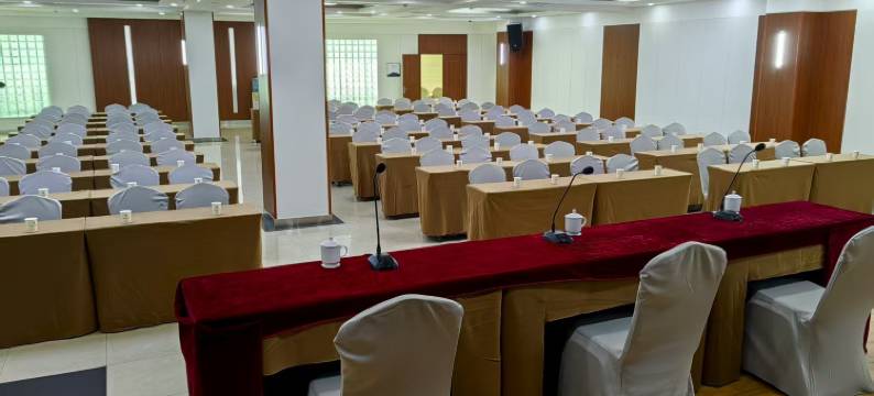 平凉陇东明珠宾馆(甘肃医学院体育公园店)图片