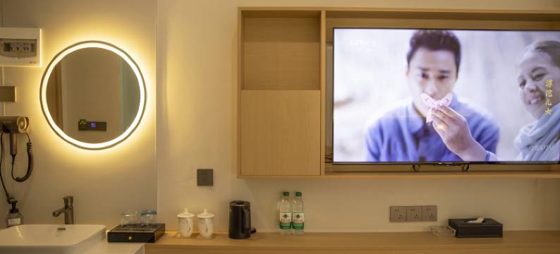 拾光里智能旅居酒店(高铁站皇泽寺店)图片