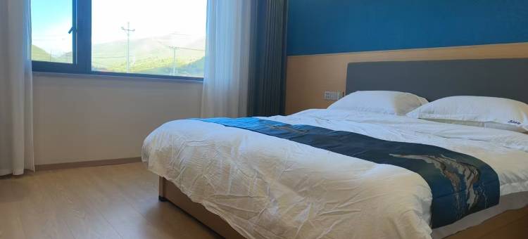 红原夏日牧归民宿图片