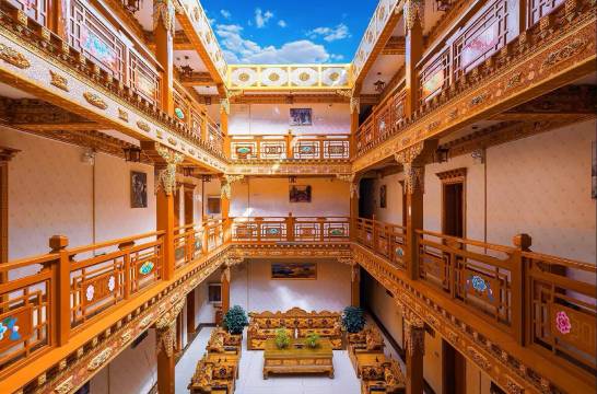 香格里拉冈仁波齐客栈(独克宗古城大佛寺转经筒店)