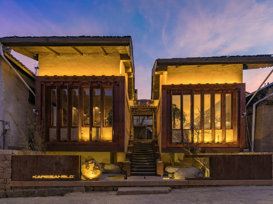 香格里拉·言意KARESANSUI民宿(独克宗古城店)