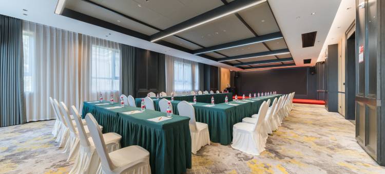 铂斯汀酒店(岳阳高铁东站店)图片